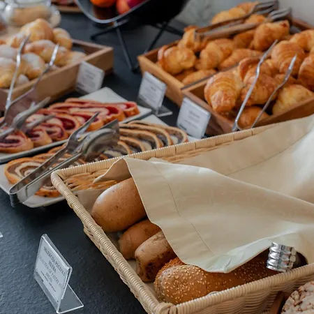 Hotel Garni Centar 4*