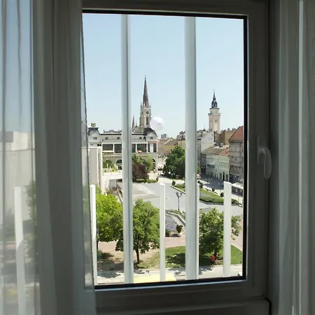 Garni Centar Hotel 4*