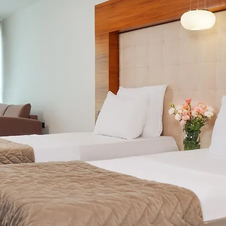 Hotel Garni Centar 4*