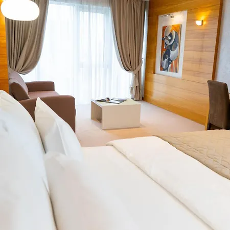 Garni Centar 4* Novi Sad